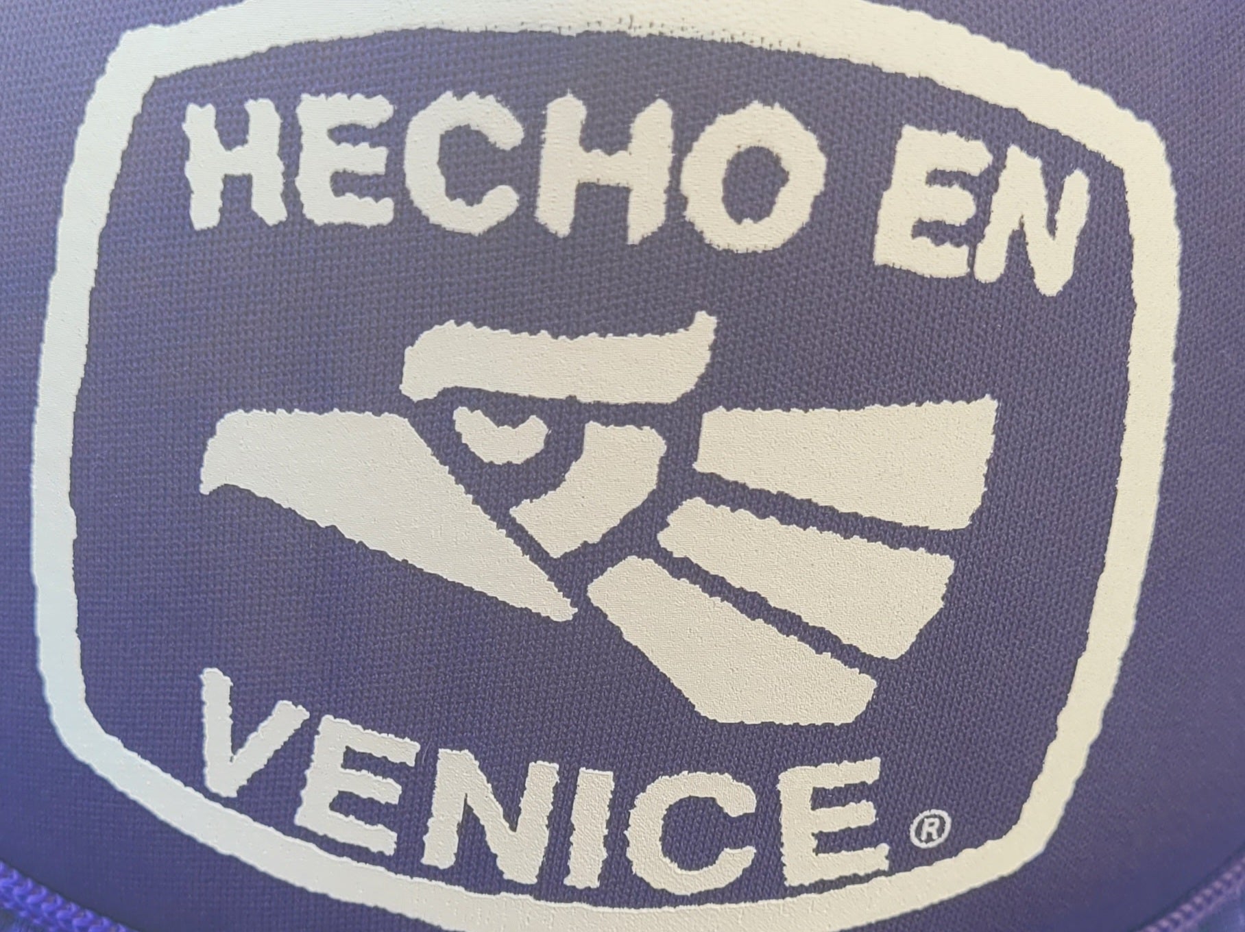 HECHO EN VENICE TRUCKER HAT